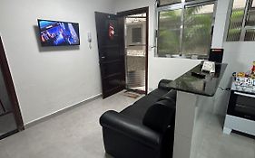 Apartamento 108 Condominio Serena a 150 metros da praia - Guilhermina - Praia Grande
